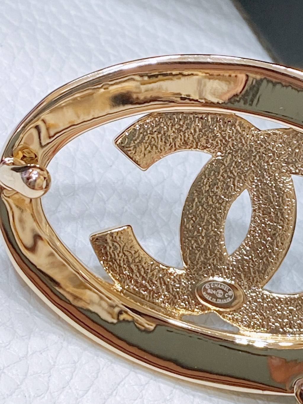 CHANEL 30MM BELT IN BLACK EMBROIDERED CALFSKIN WHITE MIX BLACK METAL LOGO GOLD HARDWARE