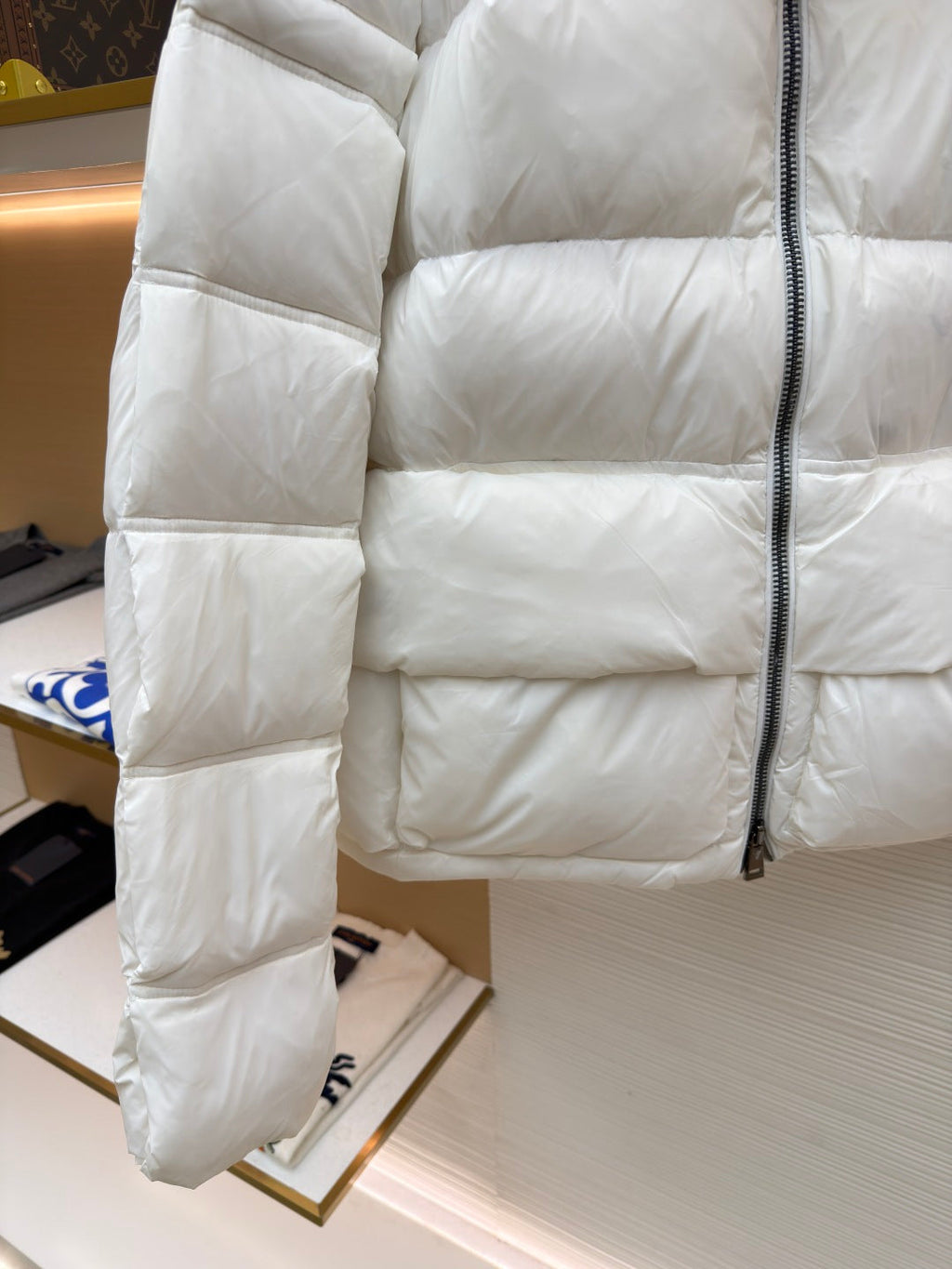 MONCLER 25S DOWN JACKET 298