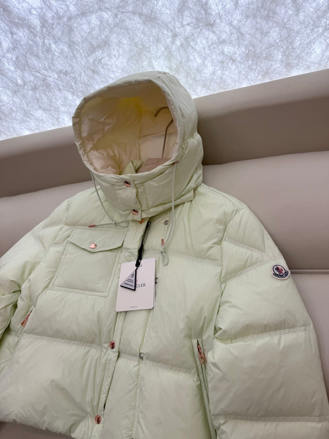 MONCLER 25S DOWN JACKET 335