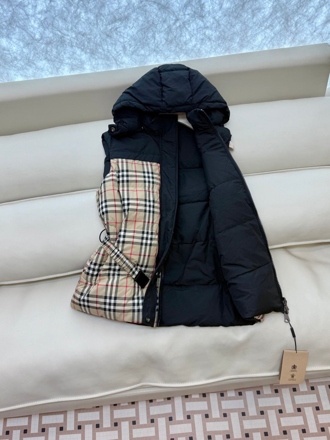 BURBERRY 25S PUFFER VEST 150