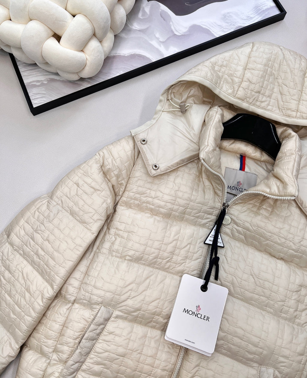 MONCLER 25S PUFFER JACKET 309