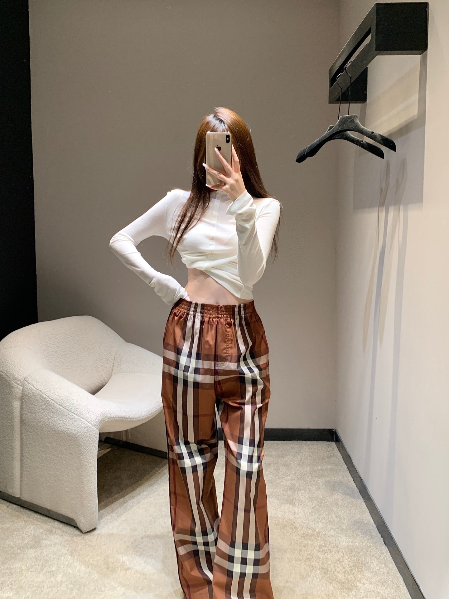 BURBERRY 25S PLAID STRAIGHT-LEG PANTS 092
