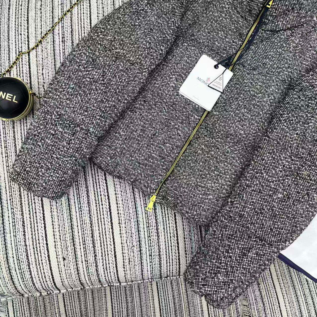 MONCLER 25S SHORT DOWN JACKET 288