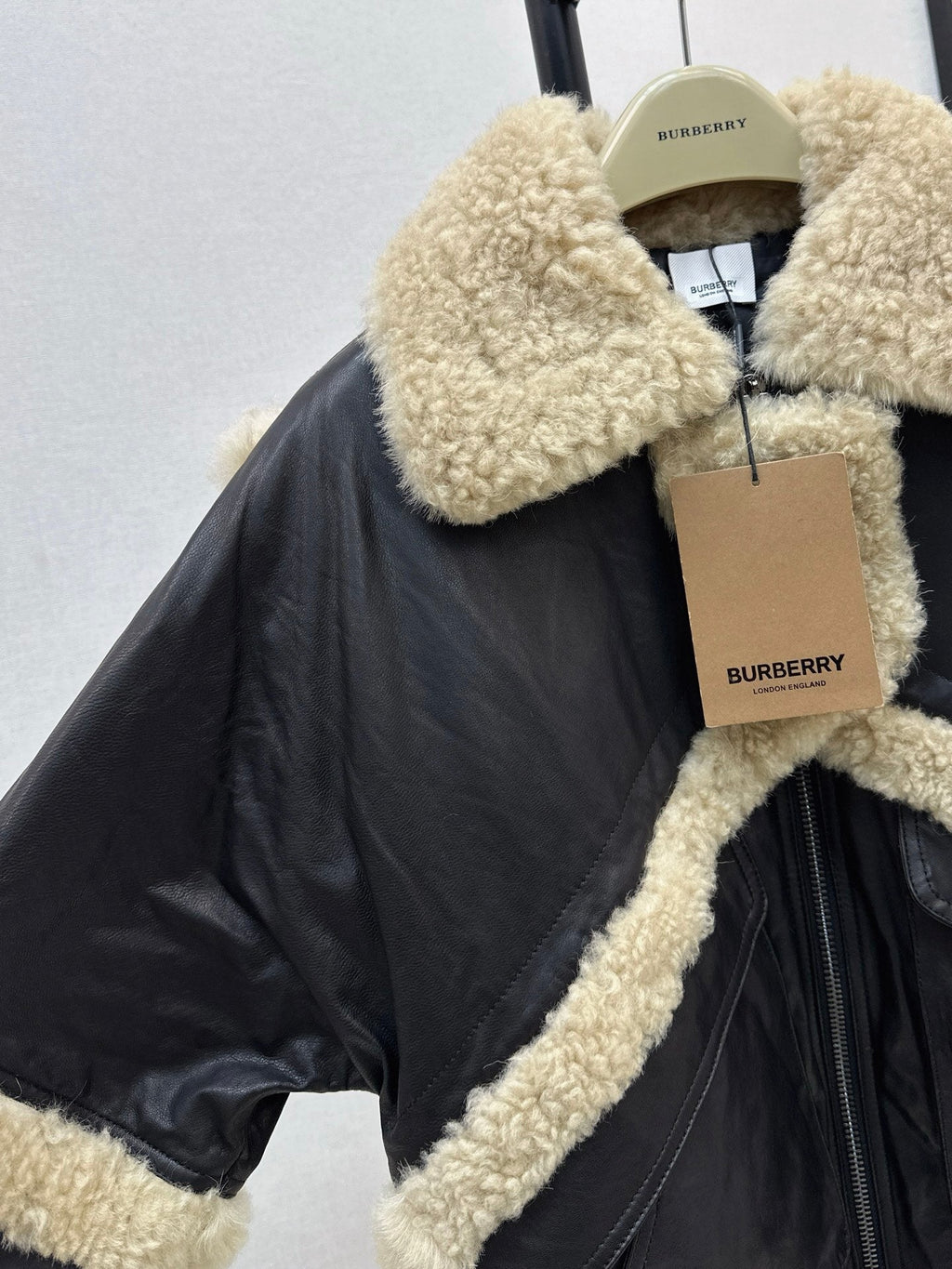 BURBERRY 25S BOMBER JACKET 070