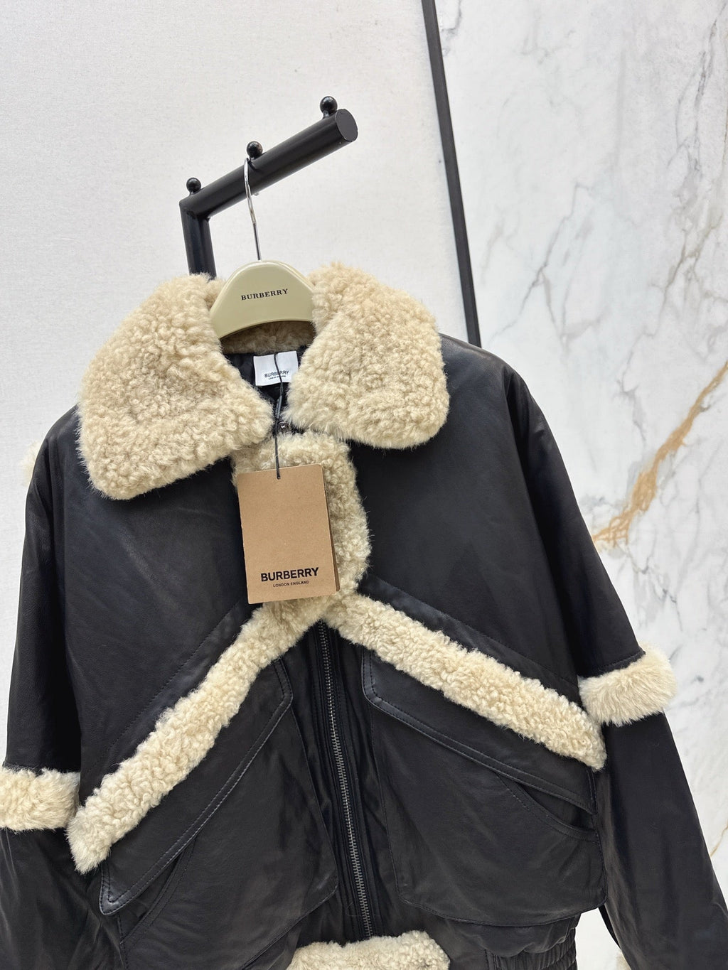 BURBERRY 25S BOMBER JACKET 070
