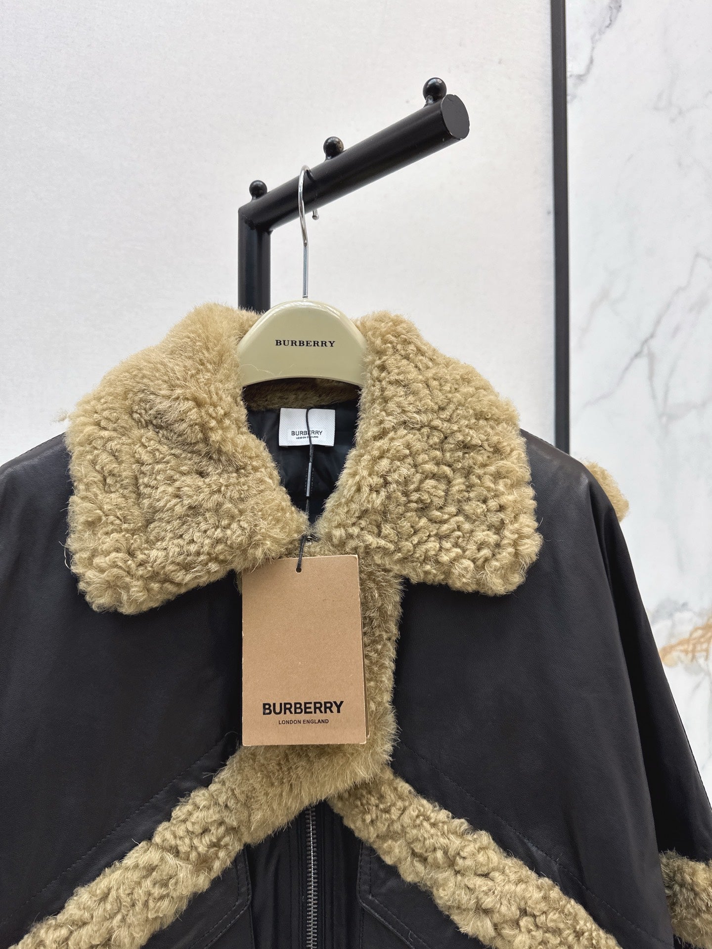 BURBERRY 25S BOMBER JACKET 071